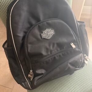 Harley Davidson Like New BackPack with Rain Cover